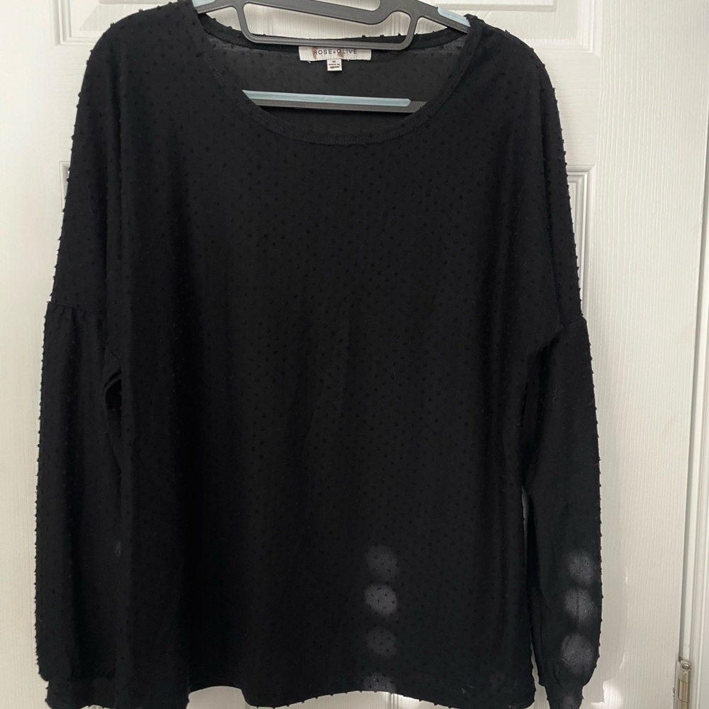 Rose & Olive Black flowy scoop neck long sleeve blouse, M. Boho